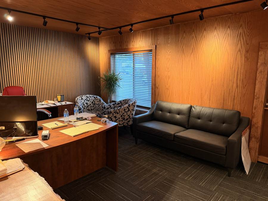3111 Brady — after, private office